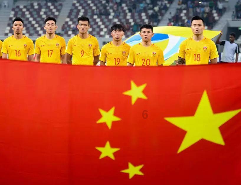 2024哈尔滨国际时装周闭幕式暨时尚品牌颁奖典礼在西城红场举行