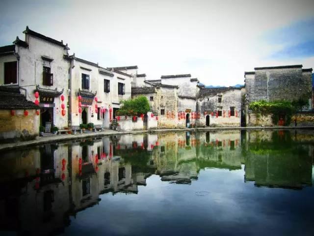 力争在数据产业上实现新的突破 通过“链主”效应带动产业集聚的落地